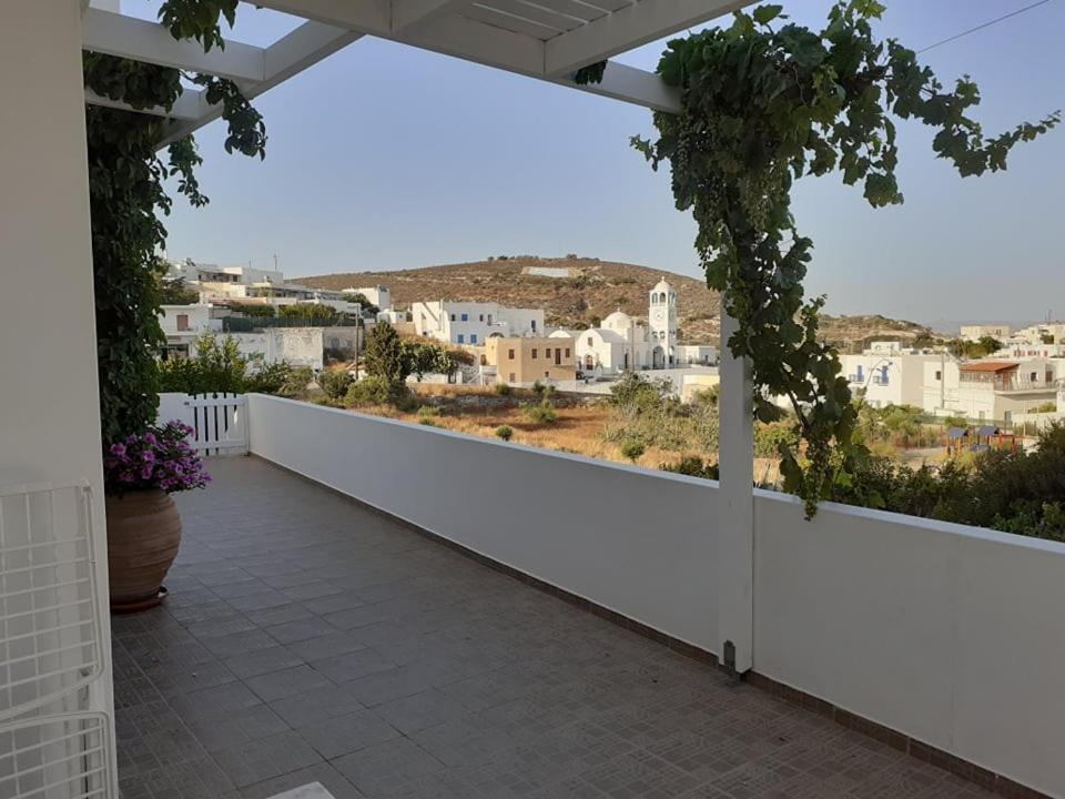 Matilda Milos - Cycladic Living Appartement Triovasálos Buitenkant foto