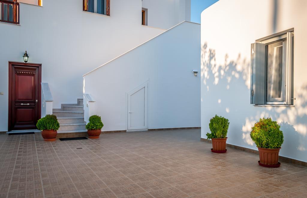 Matilda Milos - Cycladic Living Appartement Triovasálos Buitenkant foto